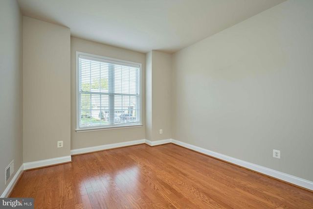 6907 BROADLEAF TER, Gainesville, VA 20155