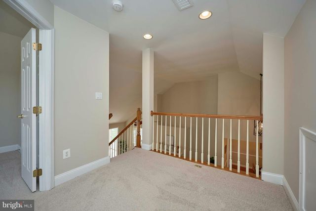 6907 BROADLEAF TER, Gainesville, VA 20155