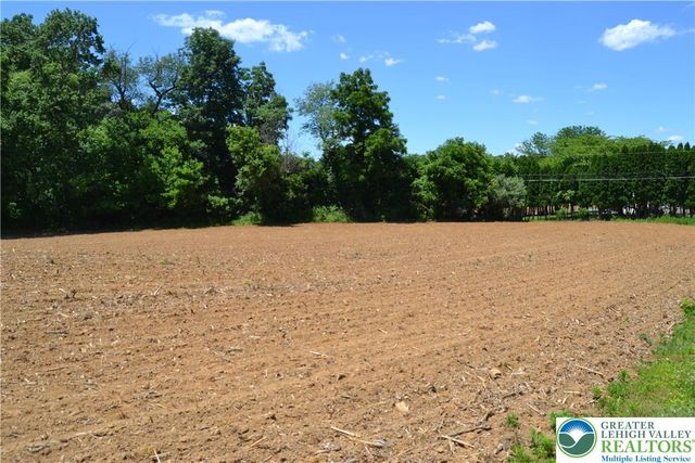 1294 Trexlertown Road, Macungie Boro, PA 18062