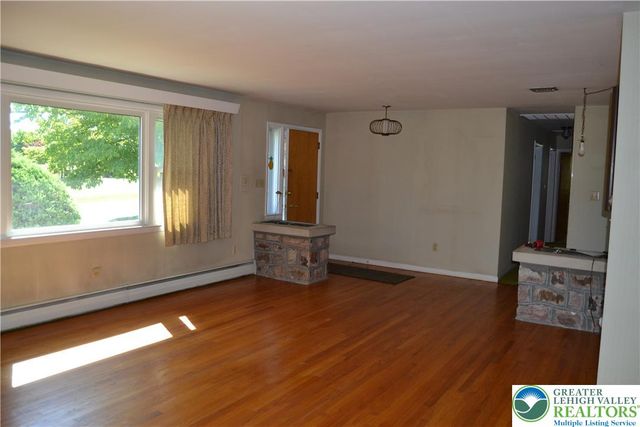 1294 Trexlertown Road, Macungie Boro, PA 18062