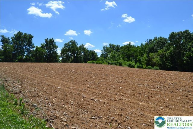 1294 Trexlertown Road, Macungie Boro, PA 18062