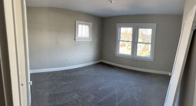 2723-2725 Sullivant Avenue, Columbus, OH 43204