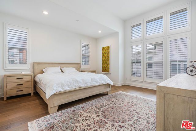 6020 Celedon 13, Los Angeles, CA 90094