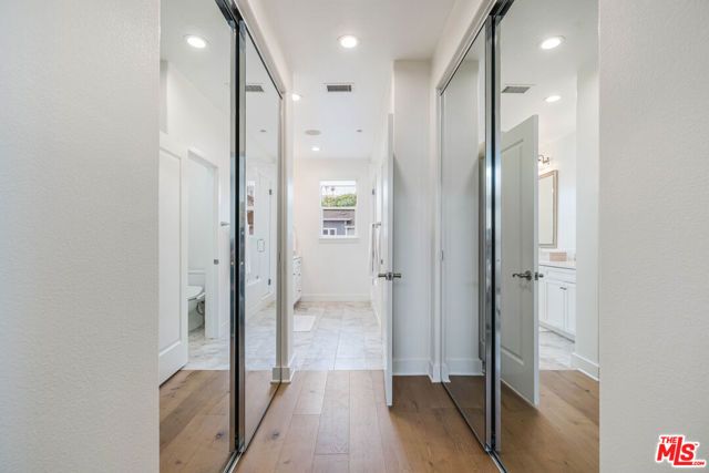 6020 Celedon 13, Los Angeles, CA 90094