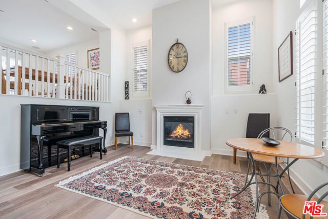 6020 Celedon 13, Los Angeles, CA 90094