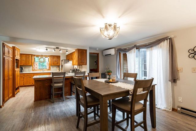 3278 S Acredale COURT, New Berlin, WI 53151