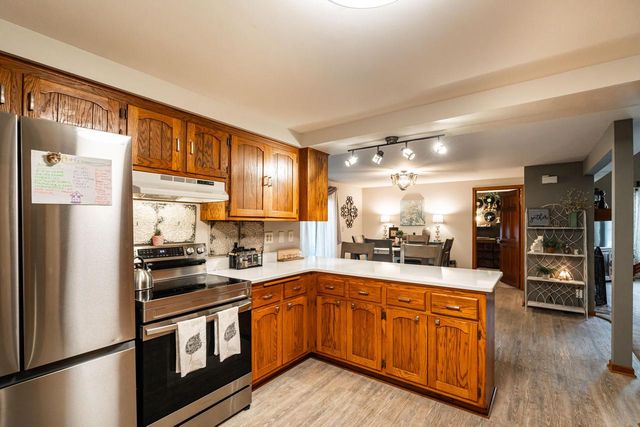 3278 S Acredale COURT, New Berlin, WI 53151