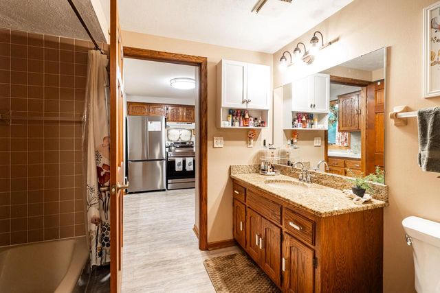 3278 S Acredale COURT, New Berlin, WI 53151