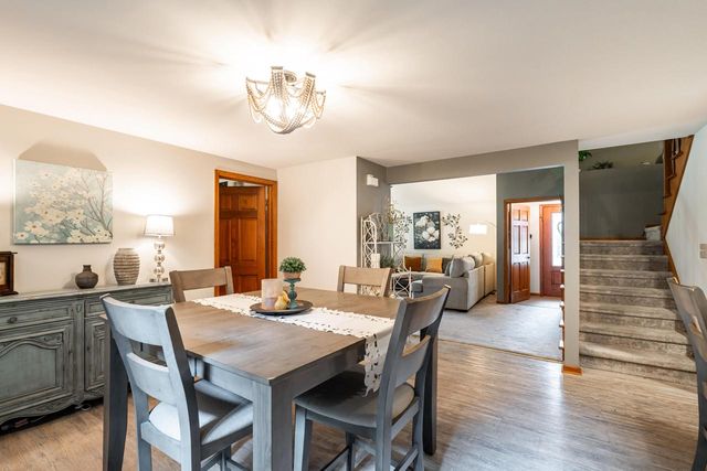 3278 S Acredale COURT, New Berlin, WI 53151