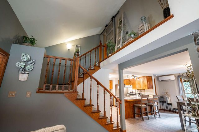 3278 S Acredale COURT, New Berlin, WI 53151