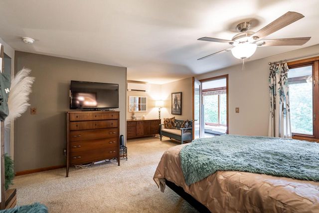 3278 S Acredale COURT, New Berlin, WI 53151