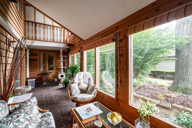 3278 S Acredale COURT, New Berlin, WI 53151
