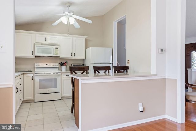 129 INDEPENDENCE DR, Morrisville, PA 19067
