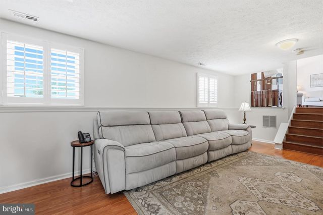 129 INDEPENDENCE DR, Morrisville, PA 19067