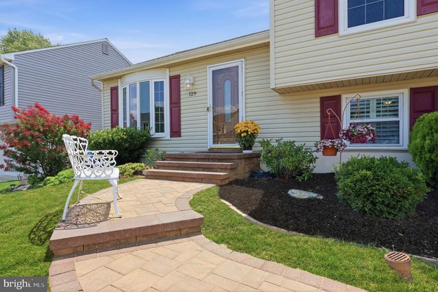129 INDEPENDENCE DR, Morrisville, PA 19067