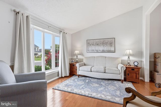 129 INDEPENDENCE DR, Morrisville, PA 19067