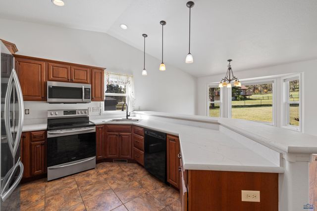 10005 CASTLEWOOD CT, Black Hawk, SD 57718