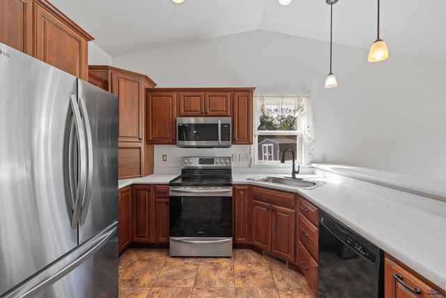 10005 CASTLEWOOD CT, Black Hawk, SD 57718