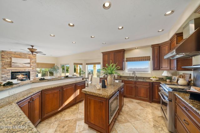 8750 N Glenhurst Place, Oro Valley, AZ 85704