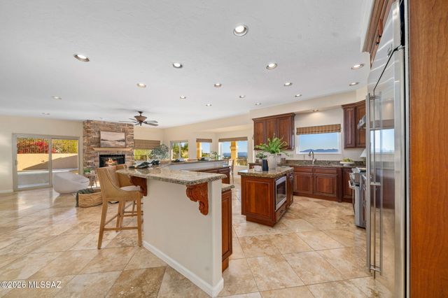 8750 N Glenhurst Place, Oro Valley, AZ 85704