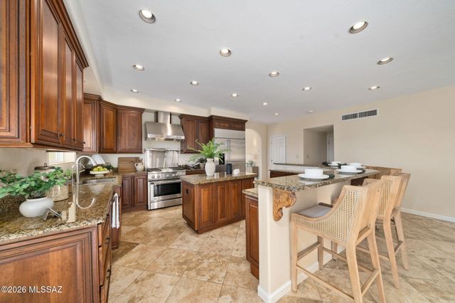 8750 N Glenhurst Place, Oro Valley, AZ 85704