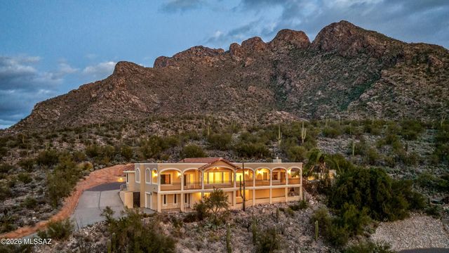 8750 N Glenhurst Place, Oro Valley, AZ 85704