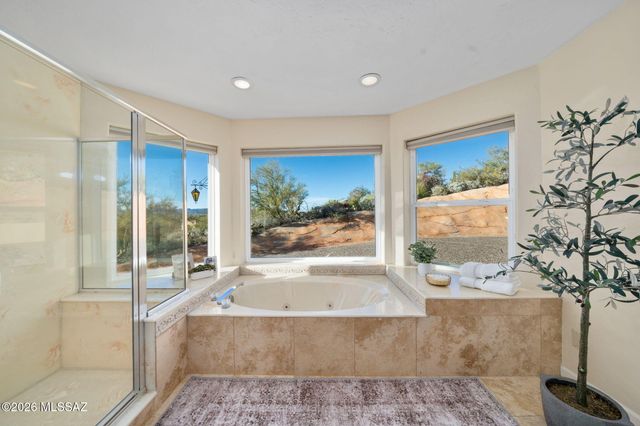 8750 N Glenhurst Place, Oro Valley, AZ 85704