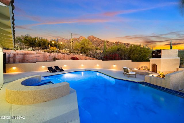 8750 N Glenhurst Place, Oro Valley, AZ 85704