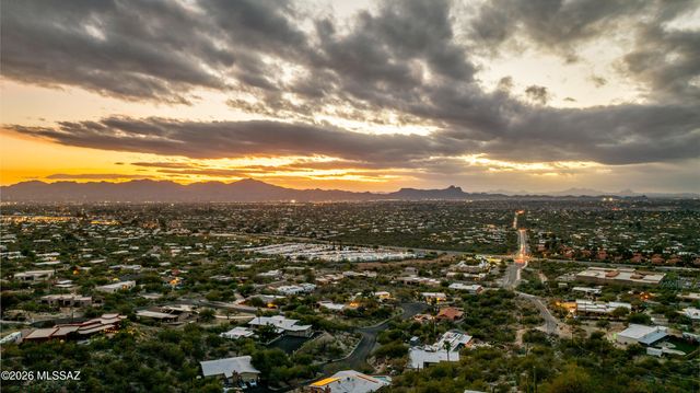 8750 N Glenhurst Place, Oro Valley, AZ 85704