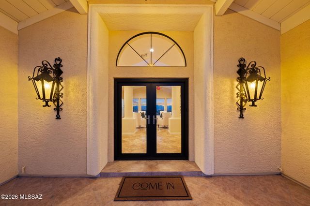 8750 N Glenhurst Place, Oro Valley, AZ 85704