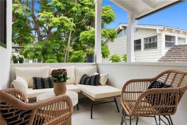 617 Acacia Avenue, Corona Del Mar, CA 92625