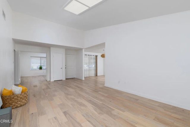 39032 Village 39, Camarillo, CA 93012