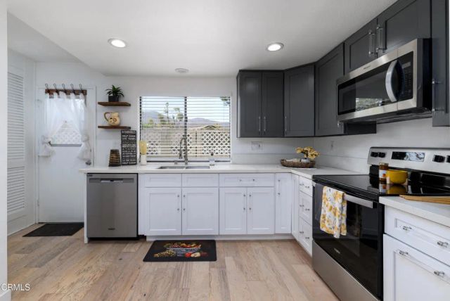39032 Village 39, Camarillo, CA 93012