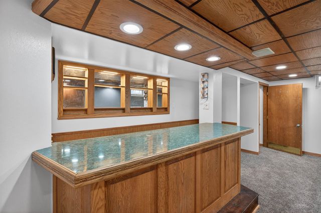 819 Easton Avenue, Waterloo, IA 50702