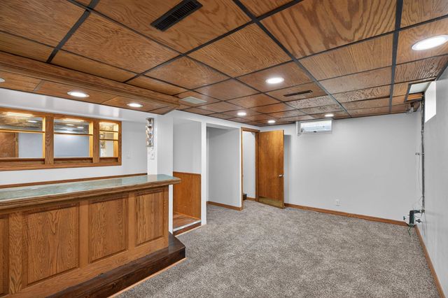 819 Easton Avenue, Waterloo, IA 50702