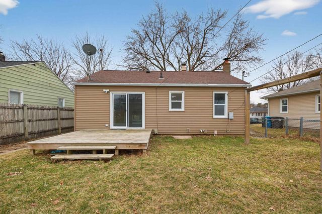 819 Easton Avenue, Waterloo, IA 50702