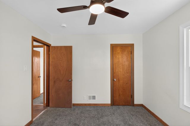 819 Easton Avenue, Waterloo, IA 50702