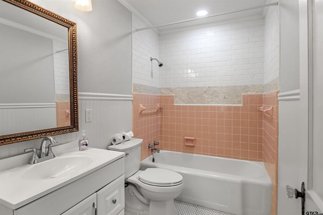 1211 W Cochran, Tyler, TX 75702