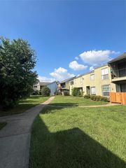 5625 Antoine Drive 1212, Houston, TX 77091