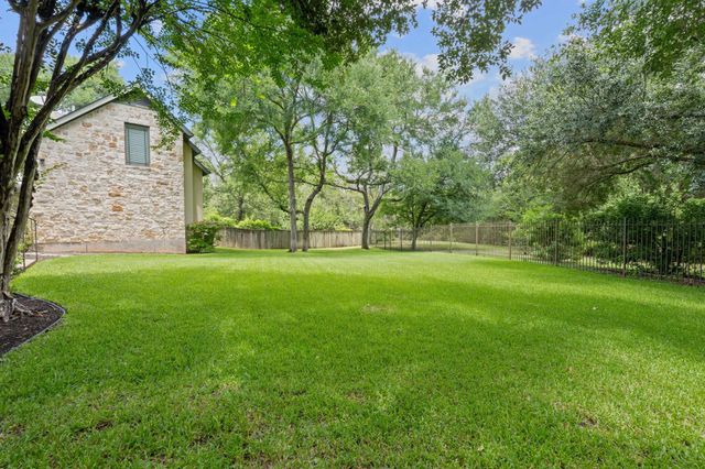 6636 Dogwood Creek DR, Austin, TX 78746