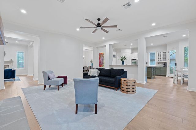 6636 Dogwood Creek DR, Austin, TX 78746