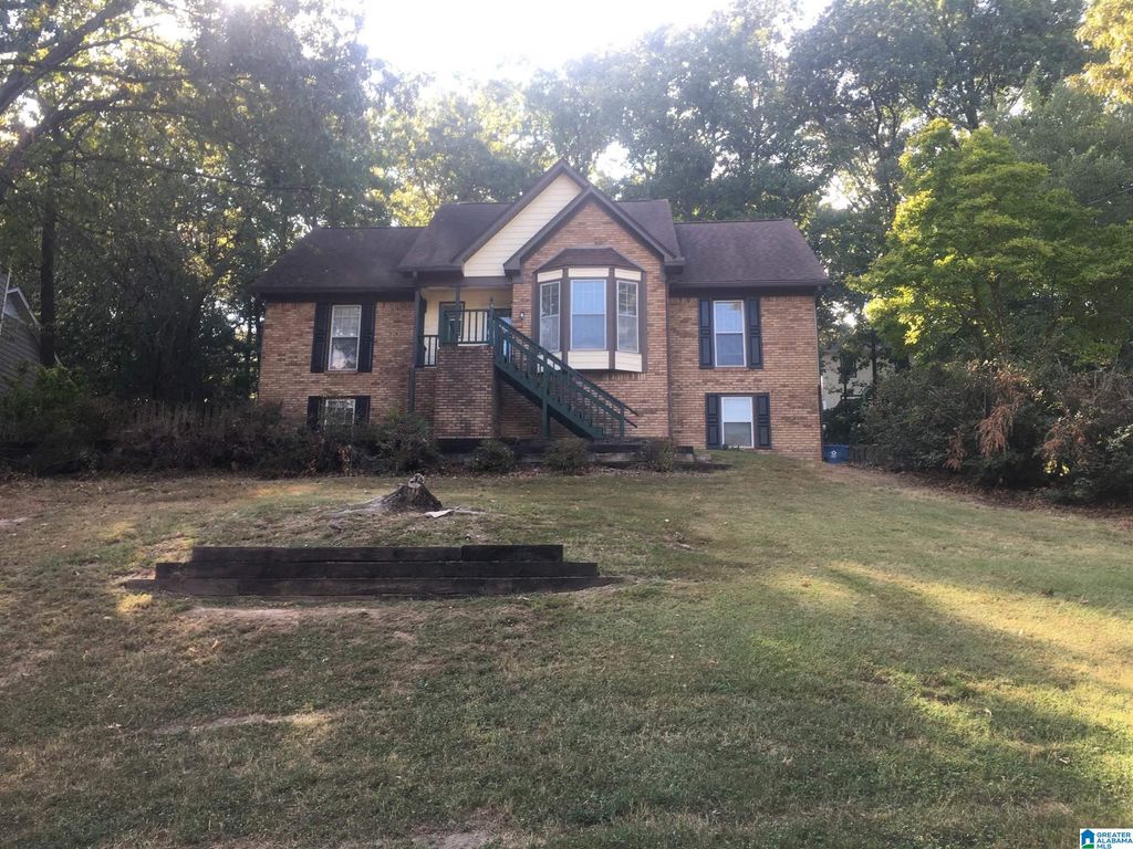 1482 SECRETARIAT DRIVE, Helena, AL 35080