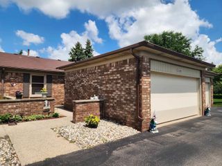 49860 Potomac Court, Shelby Twp, MI 48315