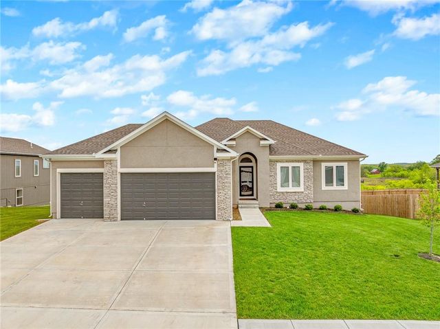 1017 Fox Trot Drive, Odessa, MO 64076