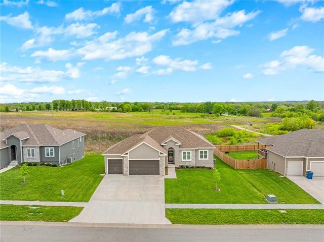 1017 Fox Trot Drive, Odessa, MO 64076