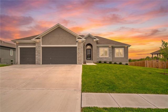 1017 Fox Trot Drive, Odessa, MO 64076