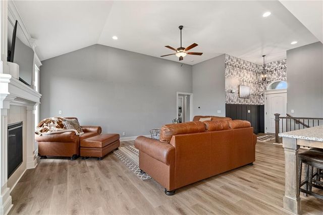 1017 Fox Trot Drive, Odessa, MO 64076