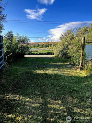 300 Wade Road, Thorp, WA 98946