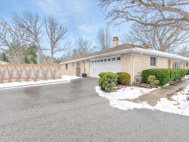 3273 Merrimac Lane, Long Grove, IL 60047