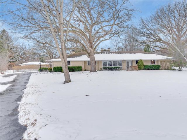 3273 Merrimac Lane, Long Grove, IL 60047